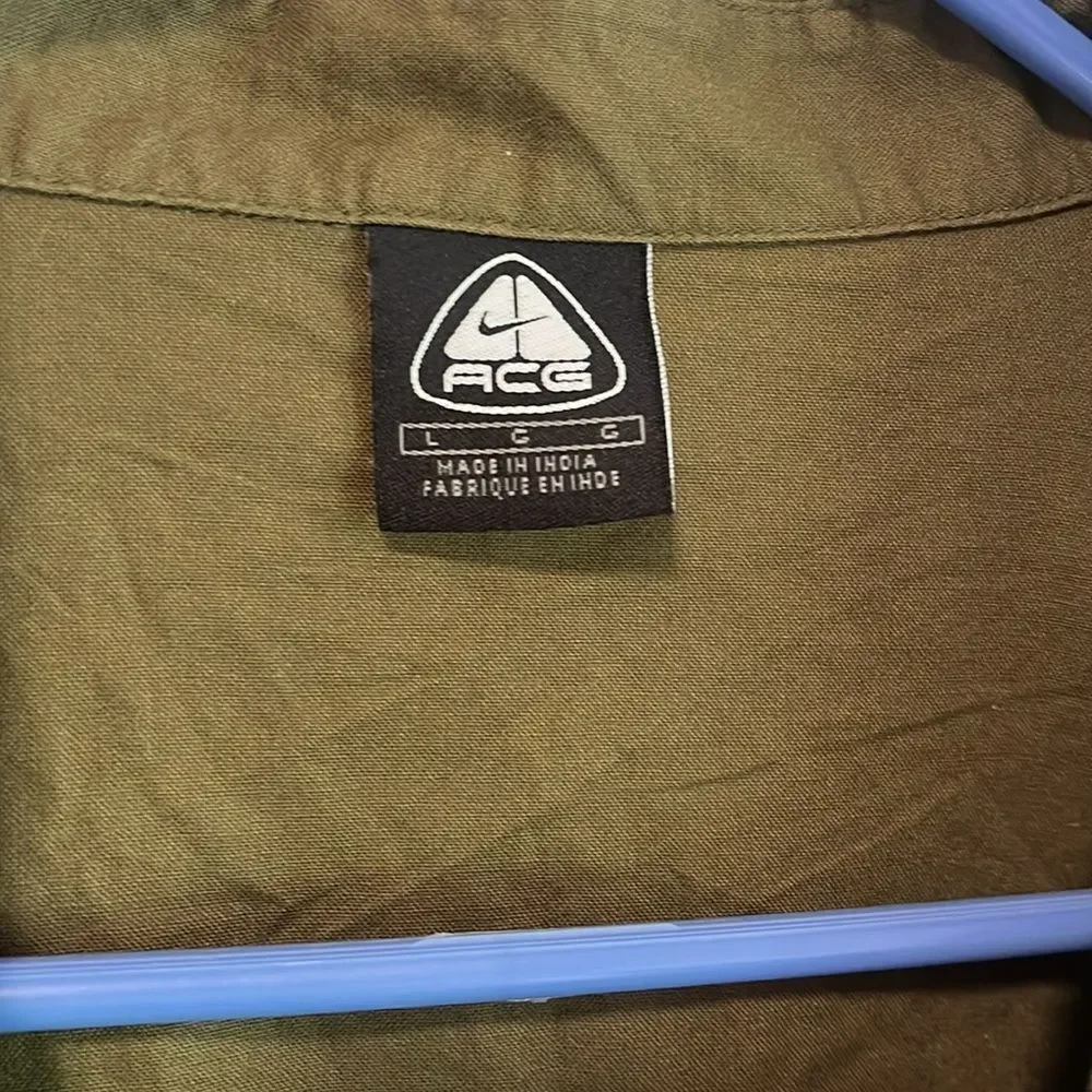 VINTAGE MENS SIZE LARGE NIKE ACG BUTTON UP SHIRT